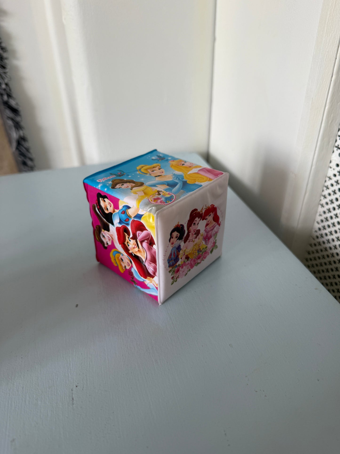 Bløde Disney terninger – legetøj & læring