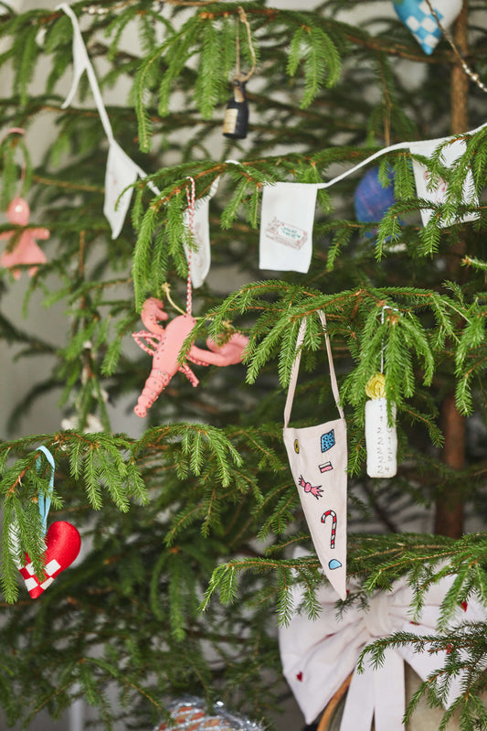 Julestemning i hjemmet med smukke dekorative detaljer