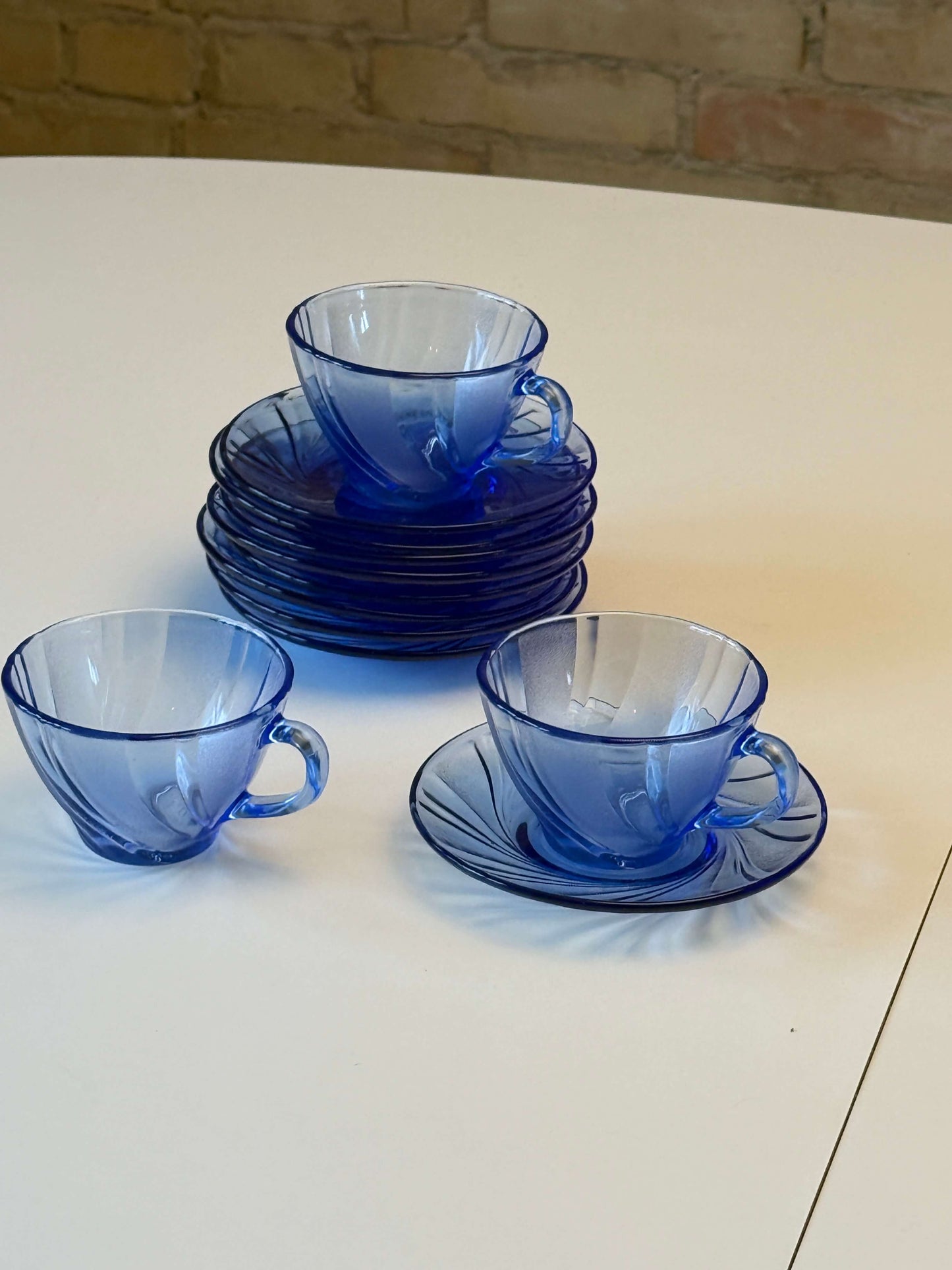 Blå kaffekopper med underkopper