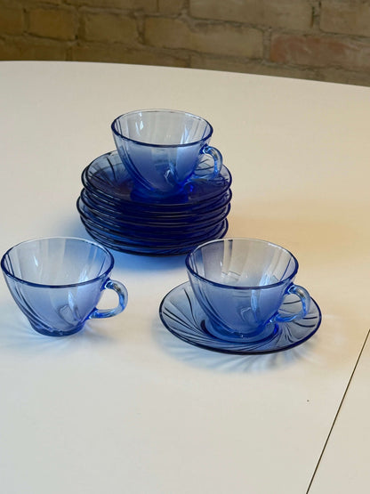 Blå kaffekopper med underkopper