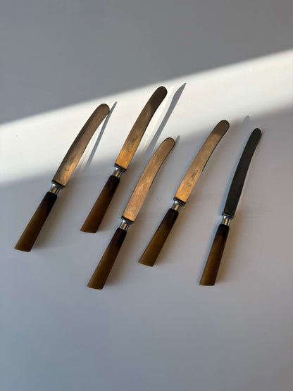 Smørknive med brunt skaft