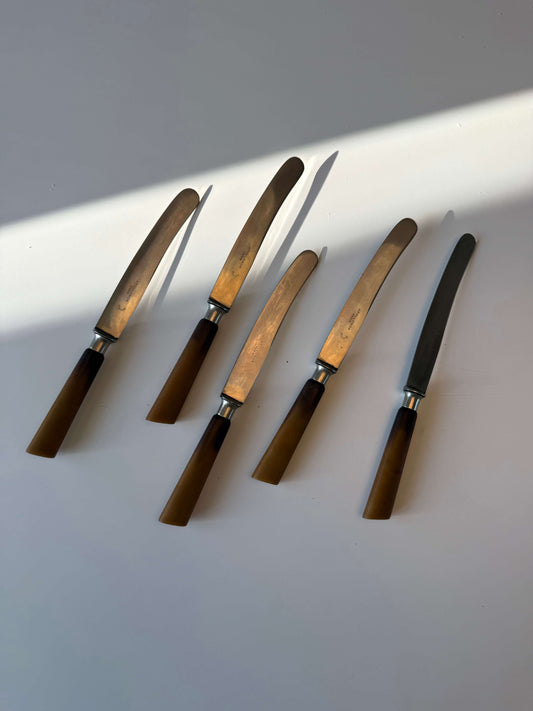 Smørknive med brunt skaft