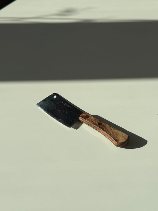 Grov stålkniv med træskaft