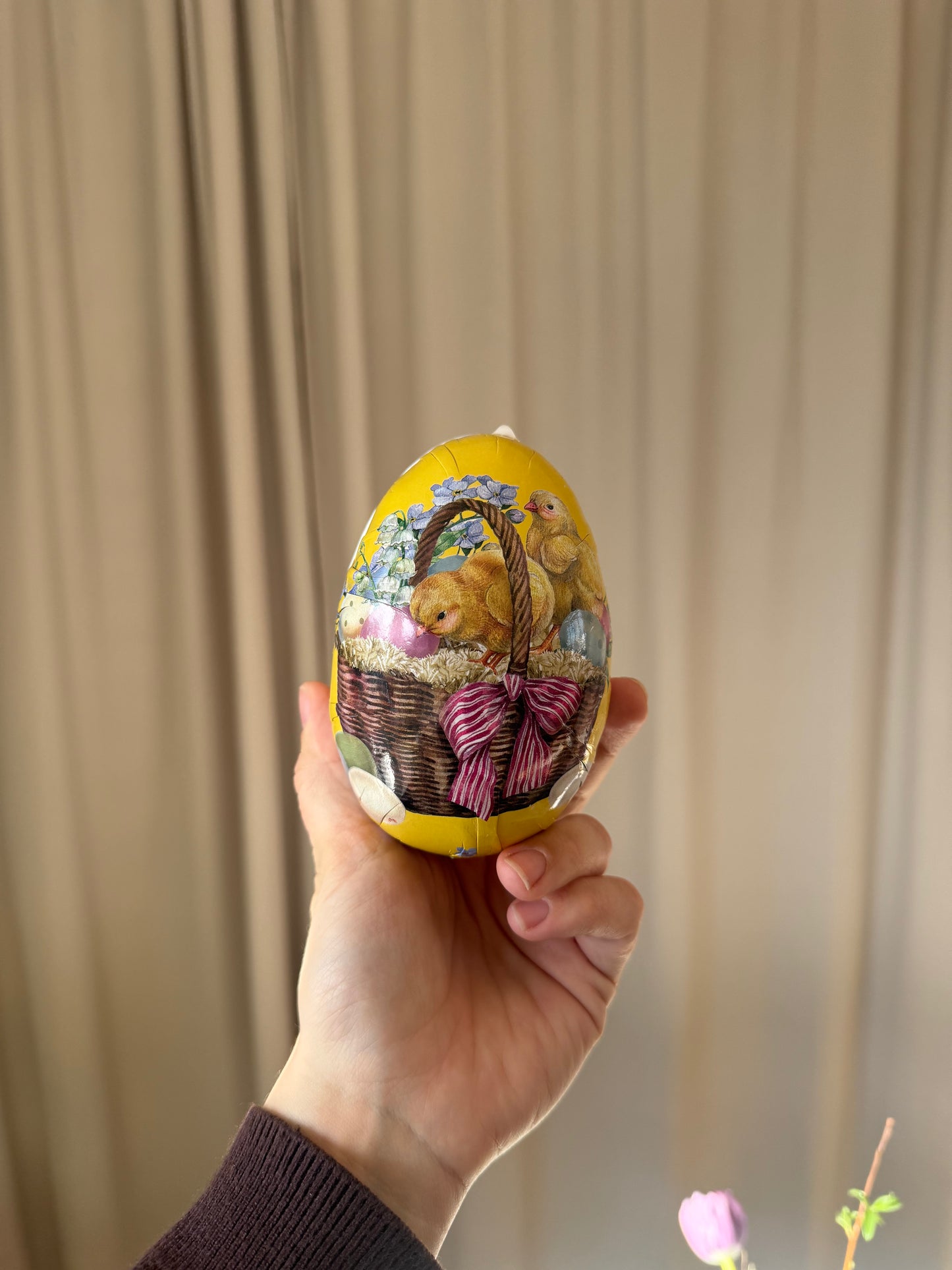 Assorterede påskeæg med retro design