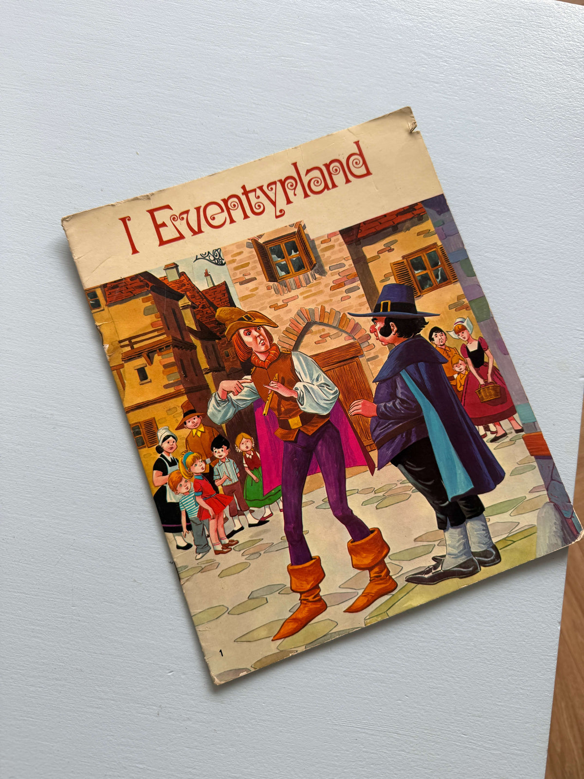 I Eventyrland bog