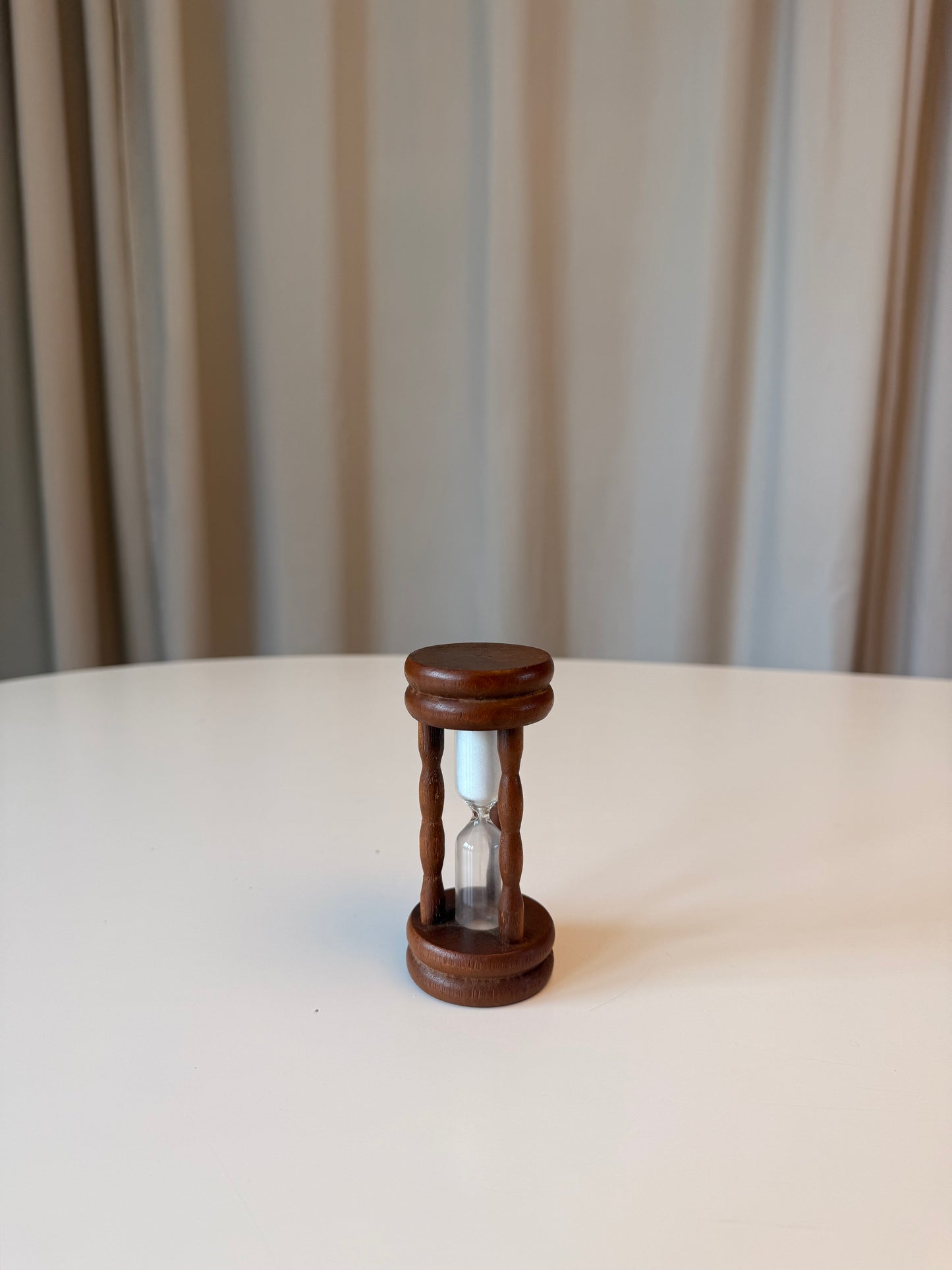 Timeglas i trædesign