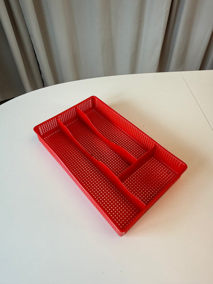 Rød organizer i plast – retro look