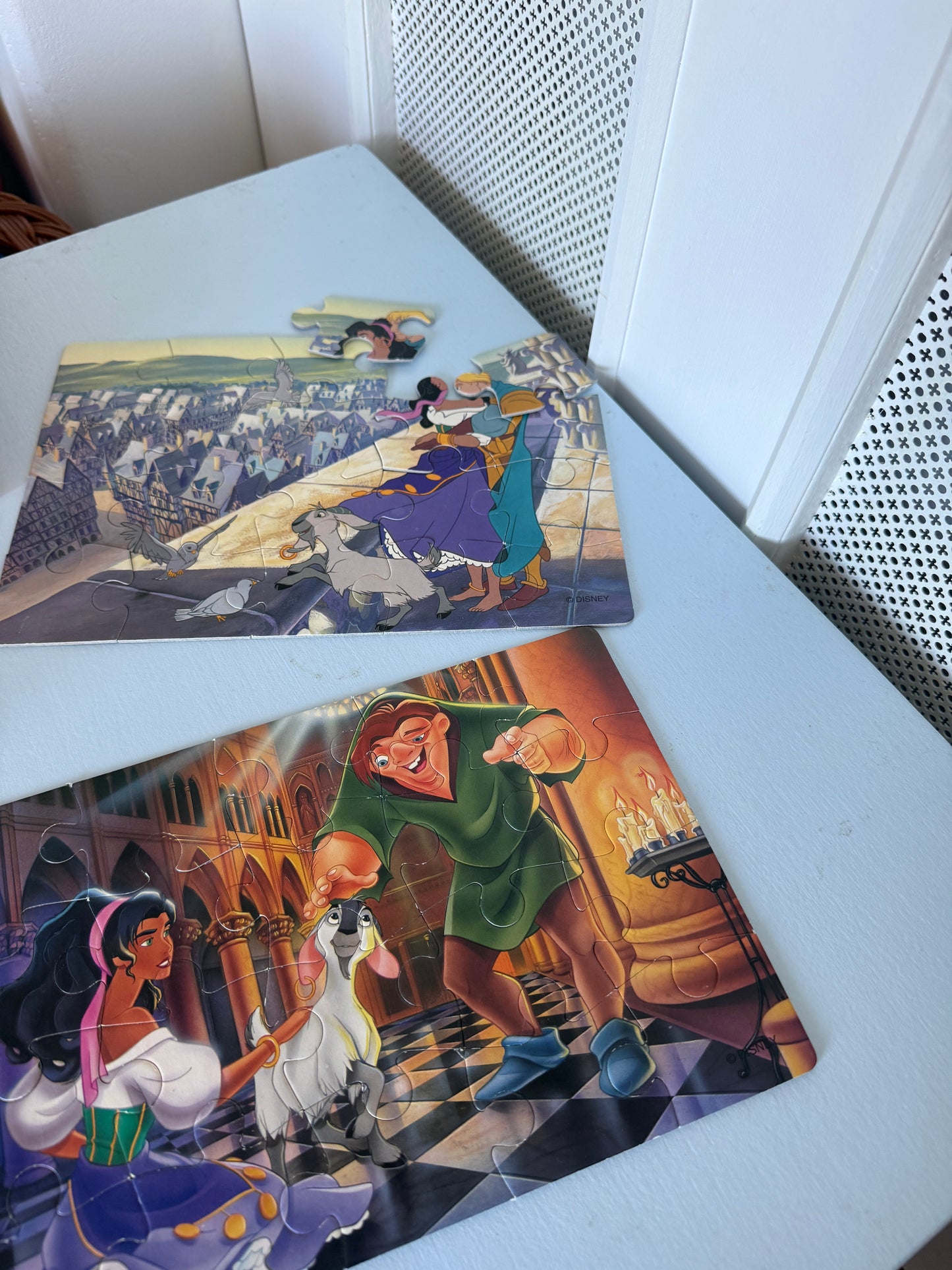Klokkeren fra Notre Dame puslespil – 2 i 1