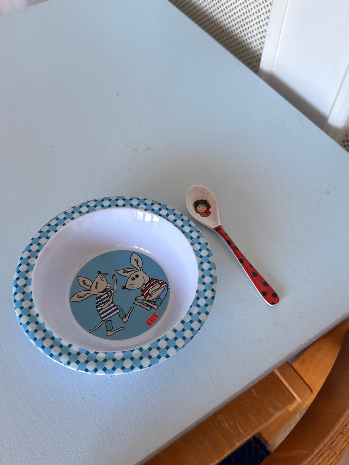 Plastikskeer med Cirkeline figurer – børneservice