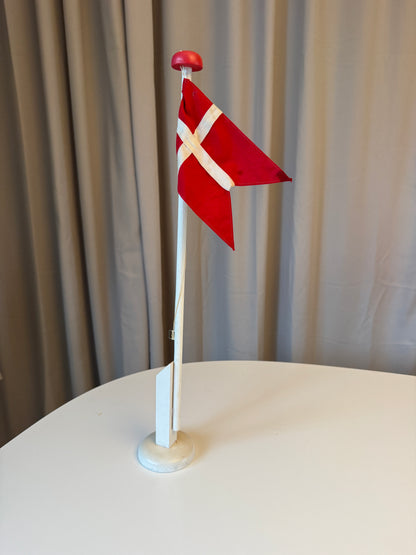 Bordflag med Dannebrog – dansk borddekoration